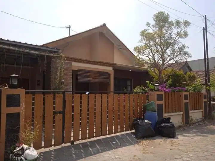 Rumah siap huni dalam cluster jalan kaliurang KM 7 kolombo