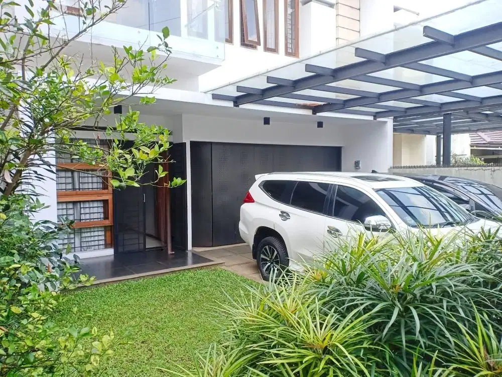 JUAL Rumah Lux Semi Furnished di Jalan Setrawangi (Sayap Sutami)