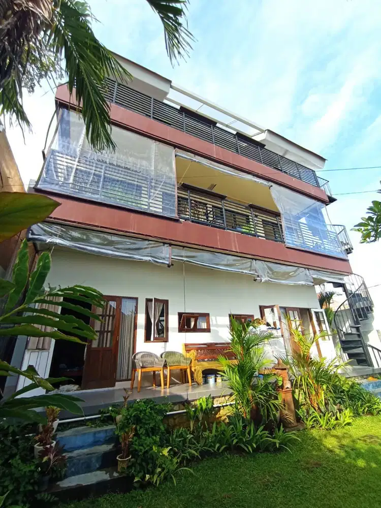 Dijual guesthouse lantai 3 lokasi seseh