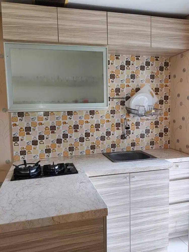 Di sewakan apartemen green lake Sunter 2 bedroom semi furnish