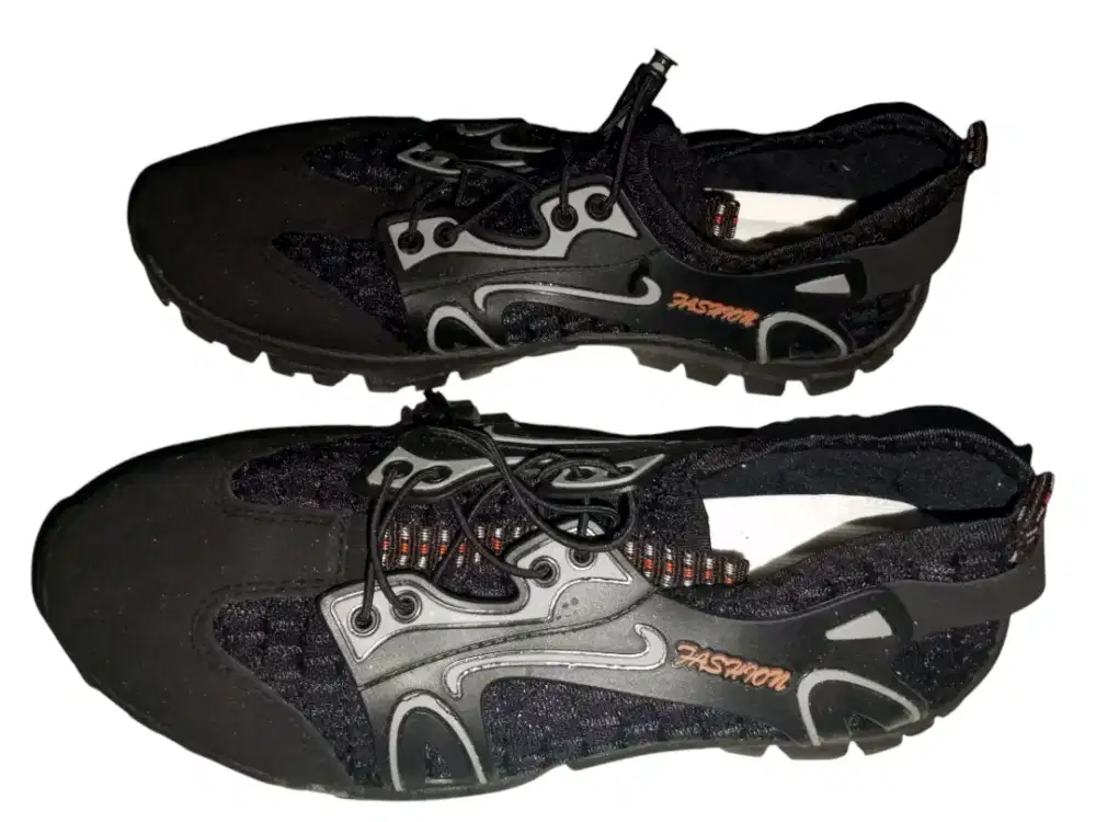 Sepatu Tracking/Hiking Size 39 UNISEX Mulus Jarang Dipake