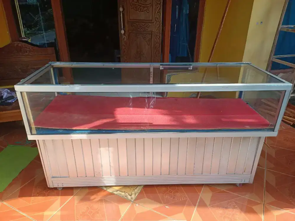 Etalase bagus murah