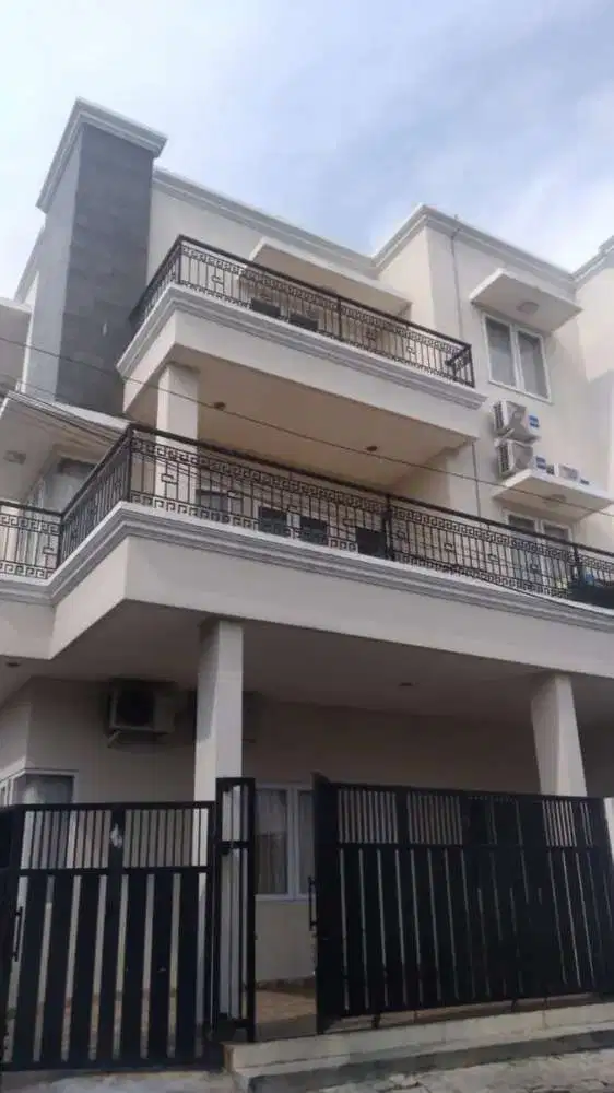 Rumah huk asri rapih dan siap.huni