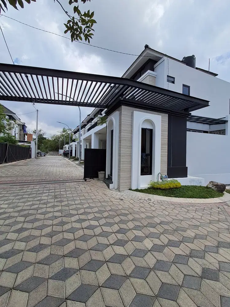 Rumah Premium dekat KODAM dan Transmart De Villa Garden 2 Banyumanik