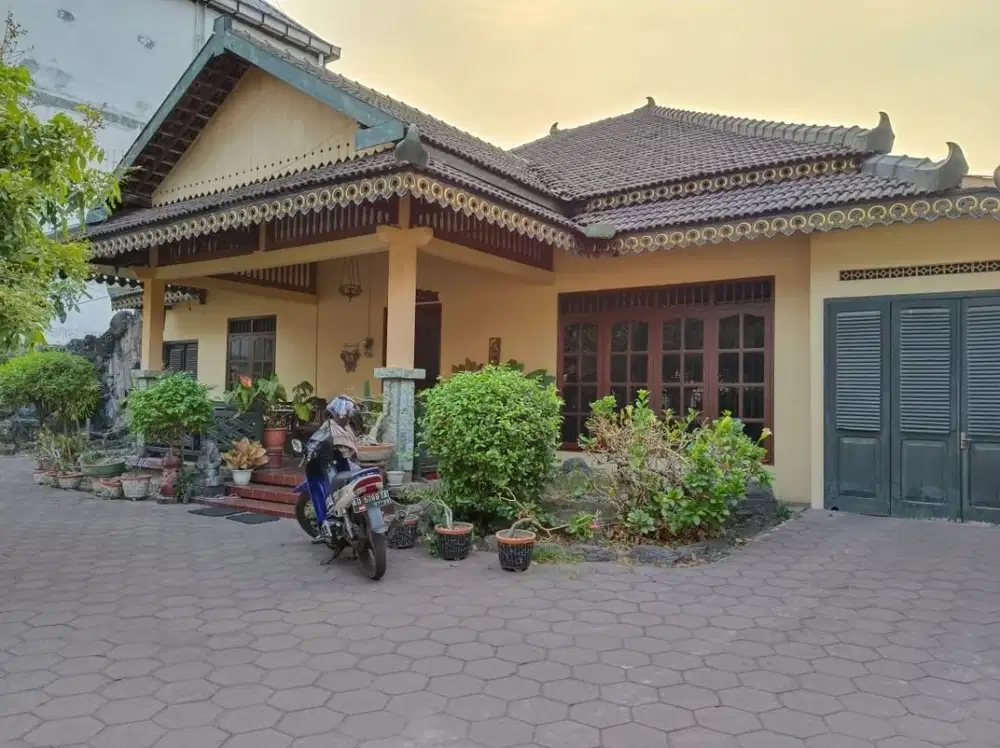 Rumah Ketelan 600Mt, 3Kt, 2Km, jl Yosodupiro, Banjarsari, Solo