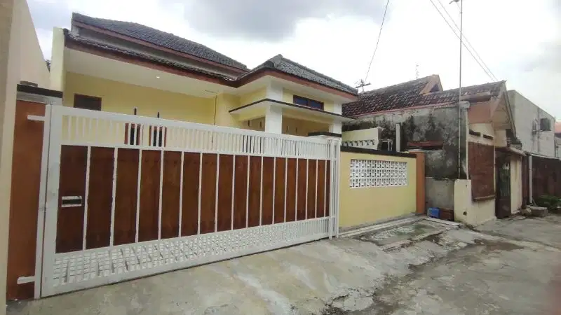 Rumah minimalis baru dimanahan solo