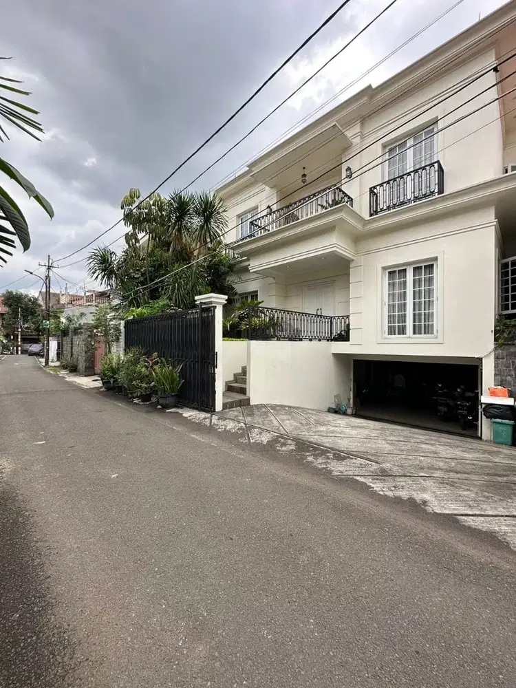 Jual Rumah Di Kebayoran Baru Jakarta Selatan Dekat Blok M