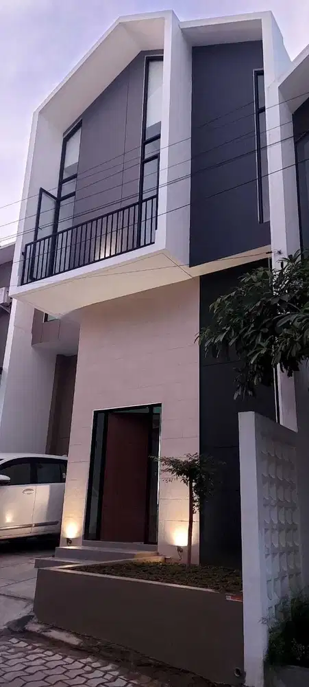 Rumah 2 lantai cantik, minimalis dalam perum, dekat UPY & SMA Favorit