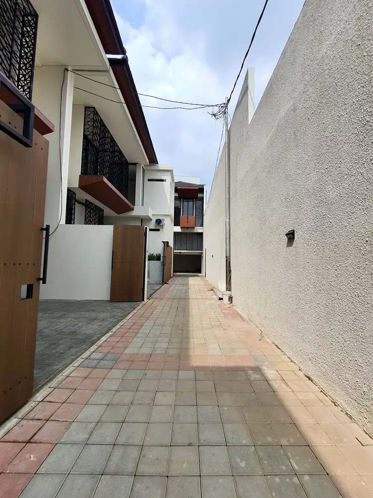 Rumah 2 Lantai di Kemang, Jakarta Selatan