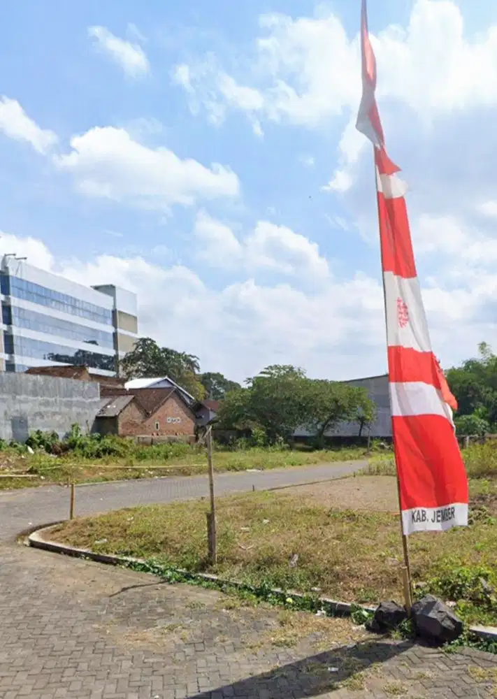 TANAH HOOK LUAS 83 JALAN JAWA JEMBER