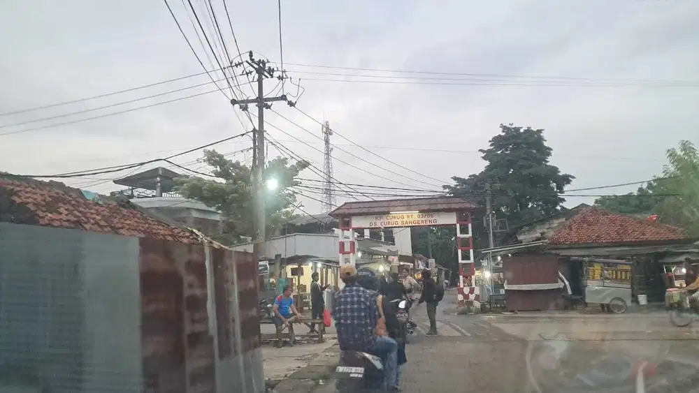 DIJUAL  TANAH  PADAT,Belakang Sekolah ST. JOHN Gading Serpong, SHM