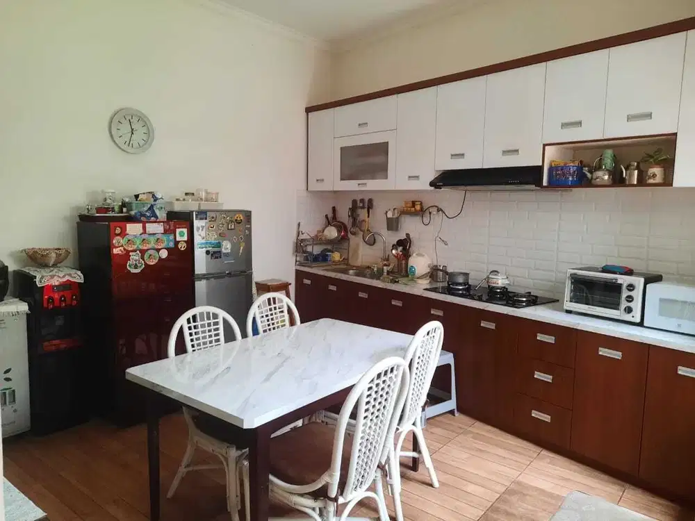 2,7 M NEGO Rumah Bagus di mainroad Margahayu raya bisa dagang / USAHA