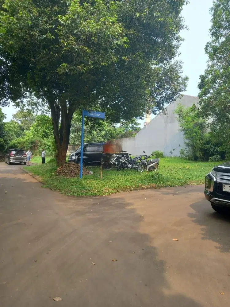 Kavling hoek kotak barat-utara luas 375 m2 di Sutra Kirana- Alam Sutra