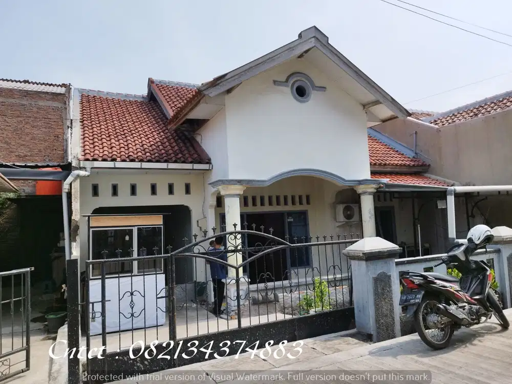 Rumah & Ruang usaha dijual dekat Pasar Genuk Semarang, Lt 228m2