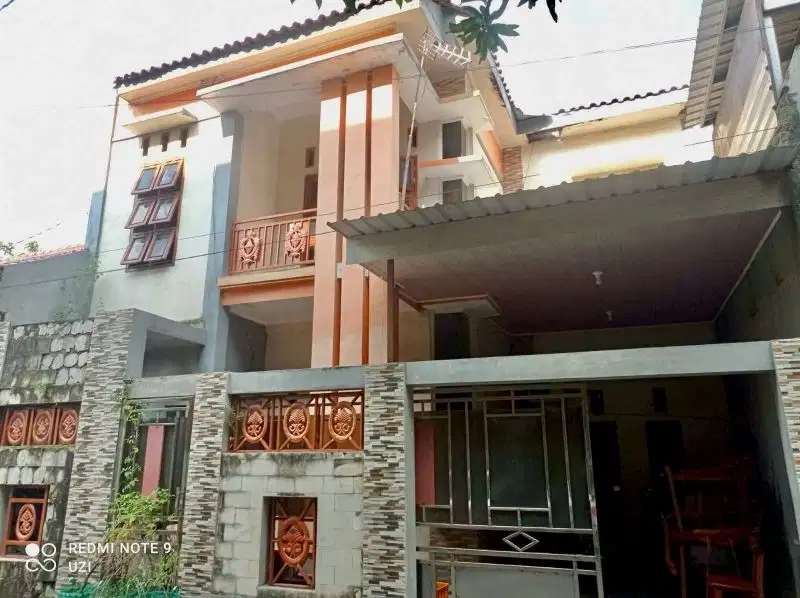 Rumah 2 lantai murah dibanyuanyar solo