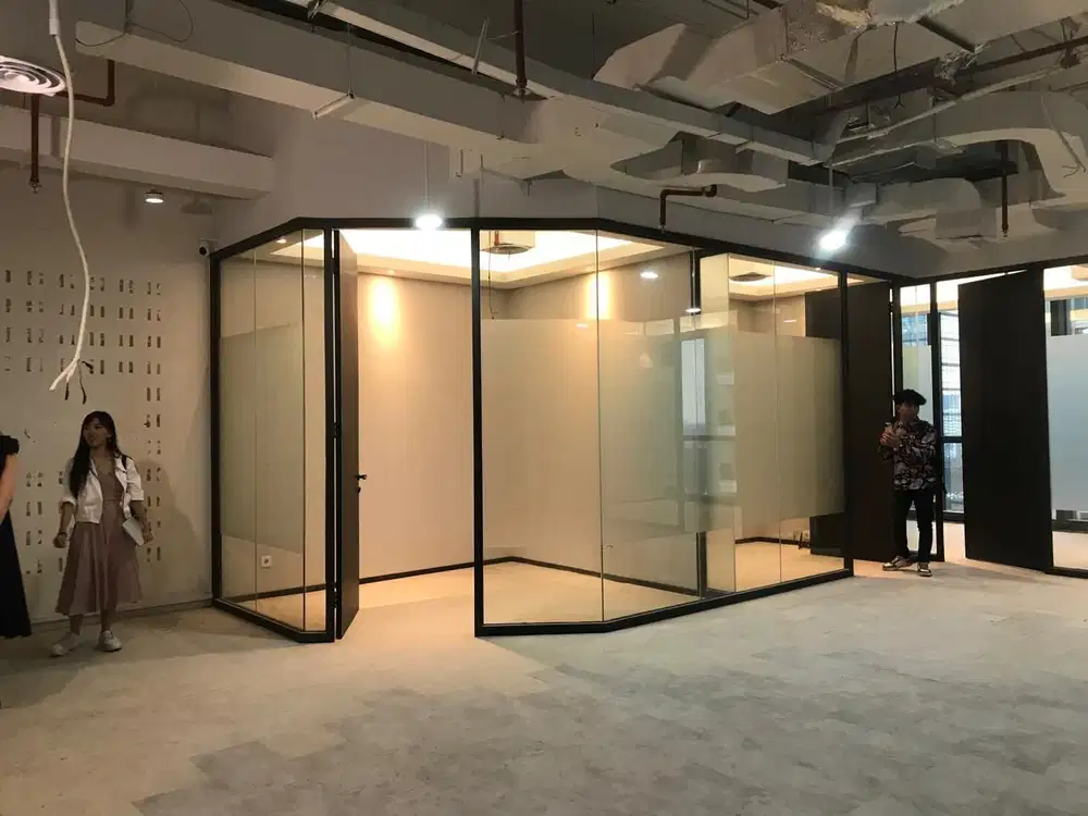 DISEWAKAN OFFICE PARTISI DI TREASURY SCBD