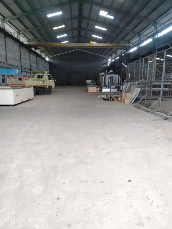 Di sewa dan jual gudang dalam kawasan cukup