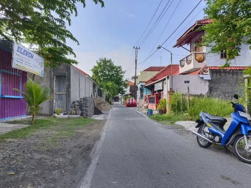 Dijual pekarangan hook 300m dibanyuanyar solo