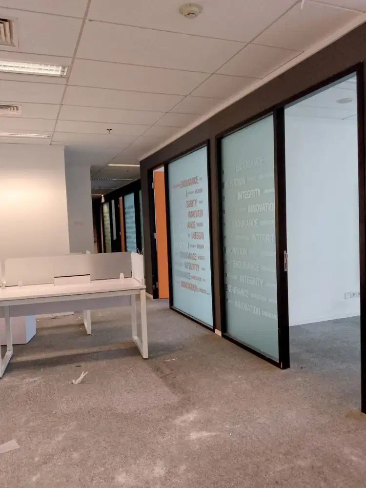 DISEWAKAN OFFICE FURNISH DI PONDOK INDAH OFFICE TOWER