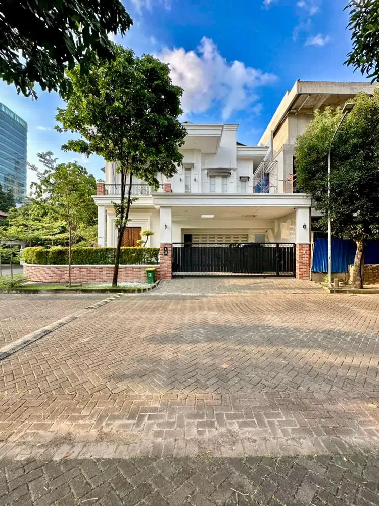 Rumah 2 Lantai lokasi strategis di Cilandak, Jakarta Selatan