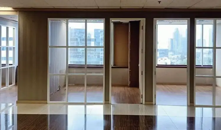 DISEWAKAN OFFICE SPACE DI GEDUNG WIRAUSAHA