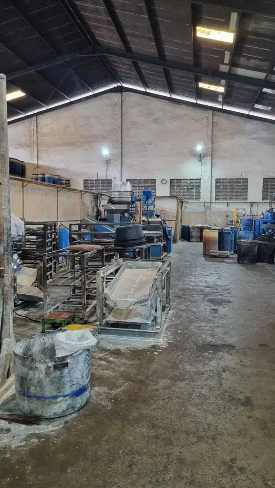 Dijual Murah Gudang  nol jalan Raya Kedamean dekat menganti driyorejo