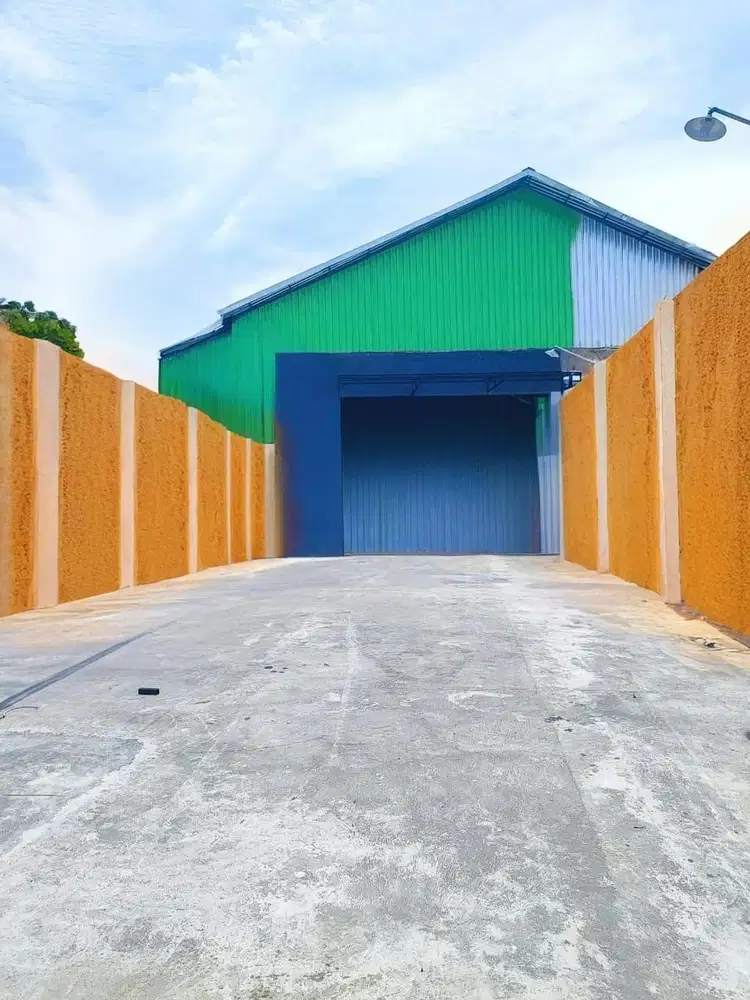 Di sewakan Gudang bersih baru