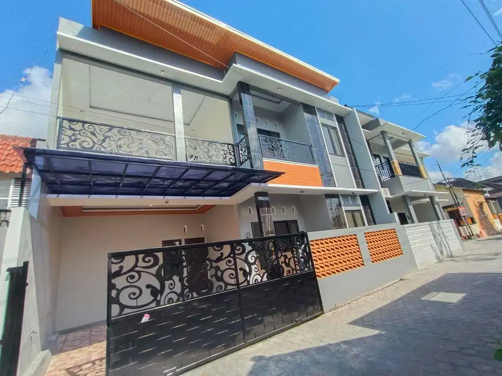 Dijual rumah baru proses finising 2lantai di Utara stadion maguwoharjo