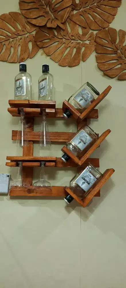 Rak dinding botol cafe