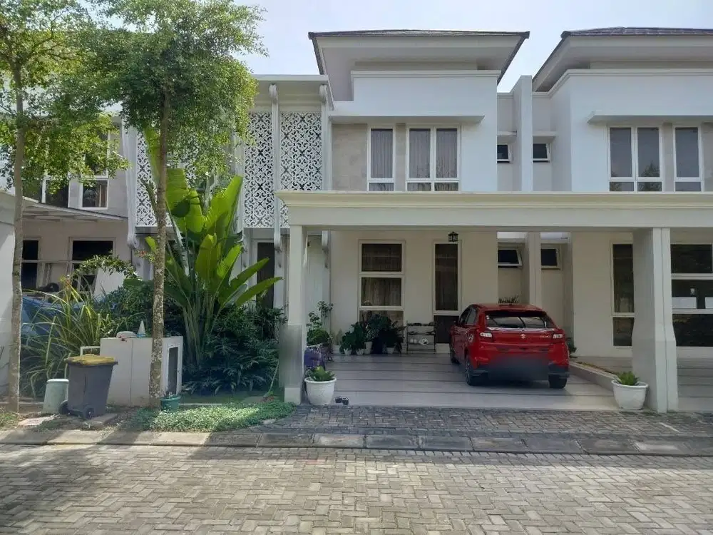Dijual murah rumah 2 lantai full Furnish hadap timur di royal bay
