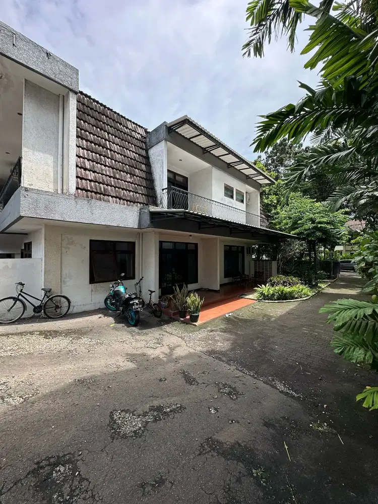 FOR SALE SENOPATI AREA KEBAYORAN BARU COCOK UNTUK HUNIAN/USAHA