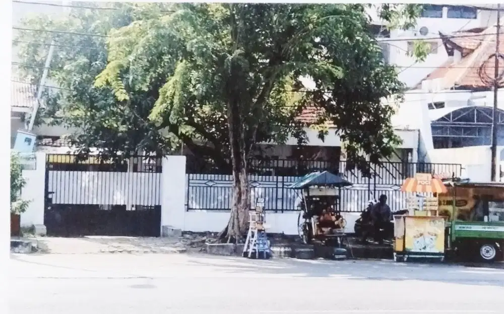 Rumah Jalan Raya Karang Menjangan Pusat Kota dkt Dr Soetomo Gubeng