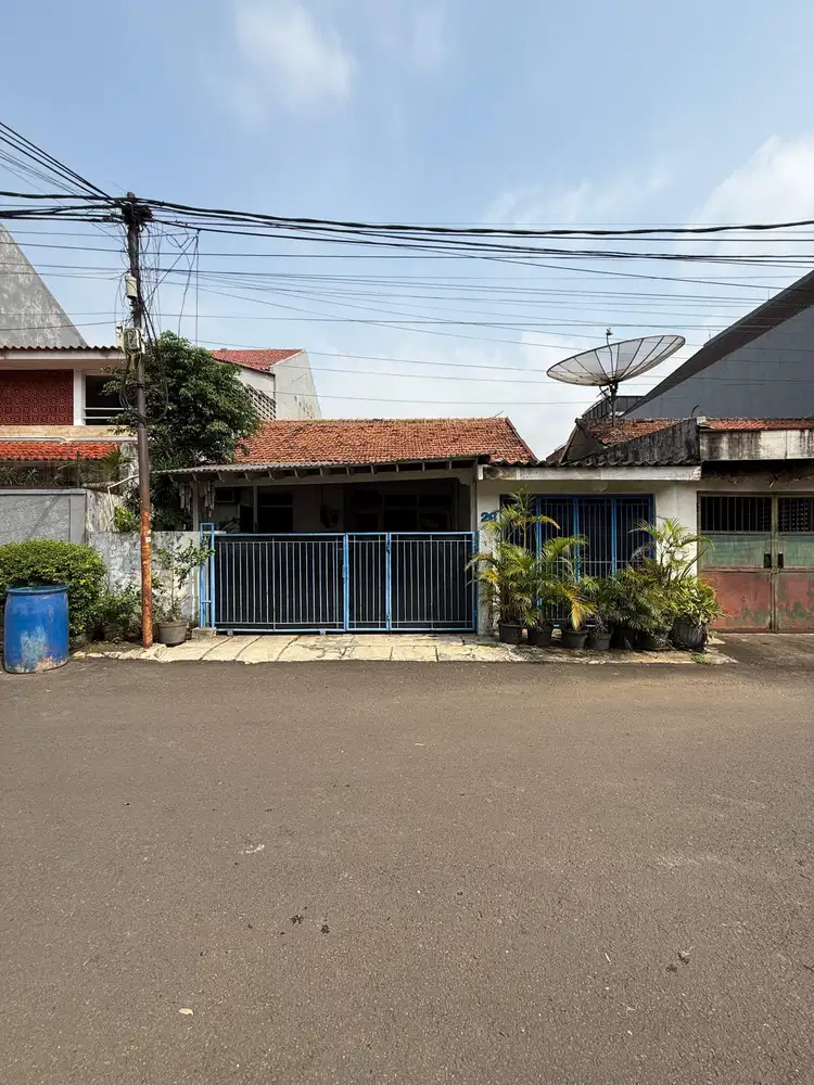 Rumah Tua Senayan Area