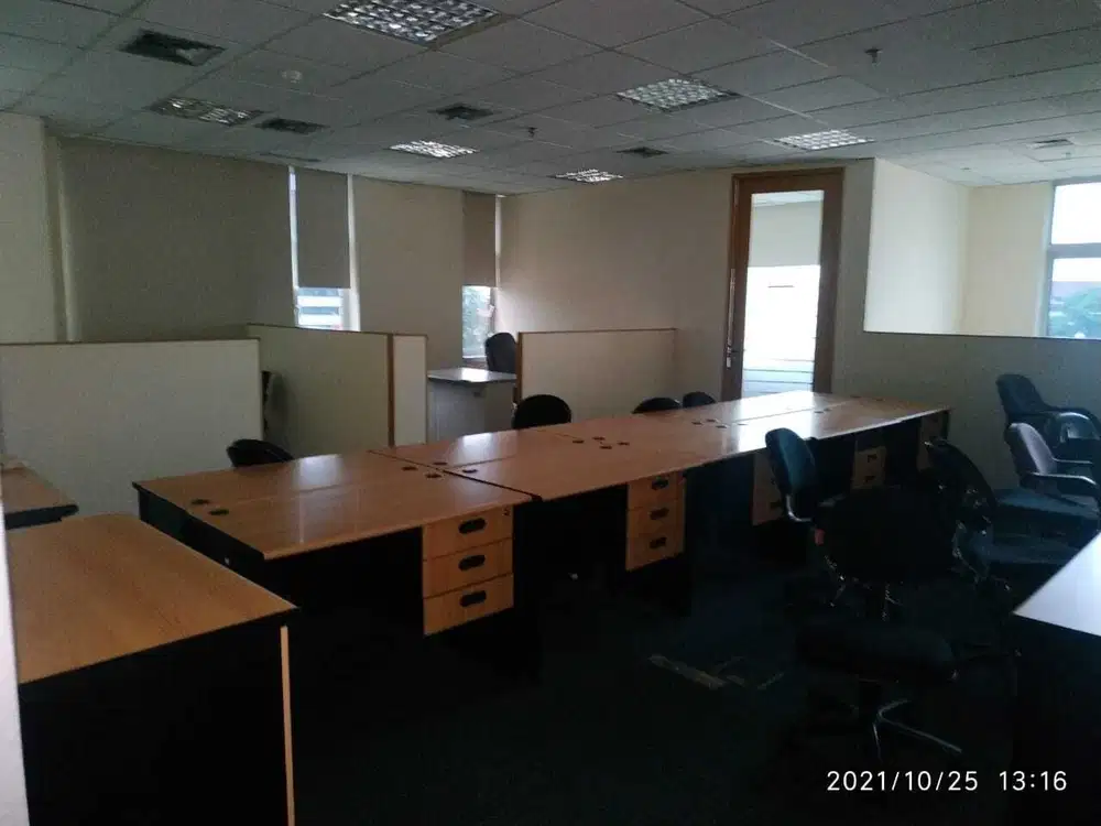Disewakan office fully furnish di Wisma BSG Thamrin
