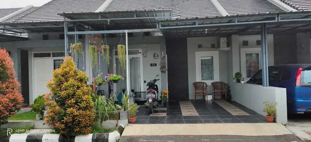 Dijual / Take over Rumah pribadi siap huni dekat Transmart Buahbatu.