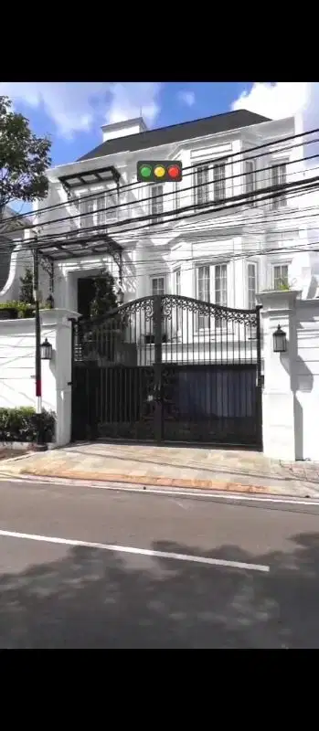 dijual rumah brandnew super mewah di Menteng jakarta pusat