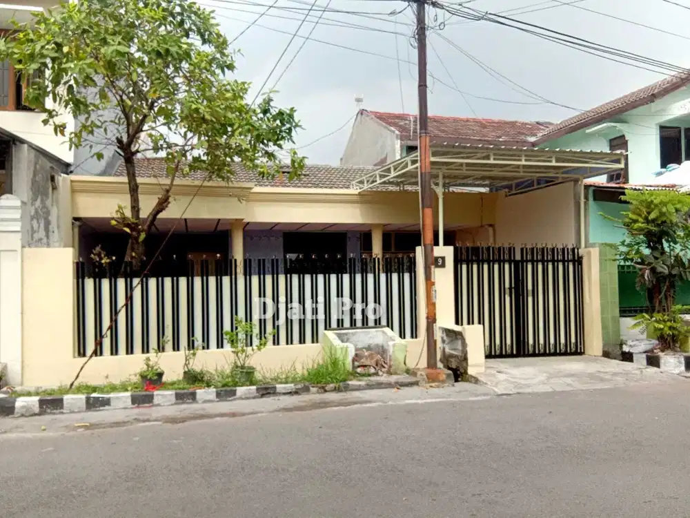 Rumah Luas Di Semolowaru Elok, Jalan Utama Hadap Timur Cocok bwt Usaha
