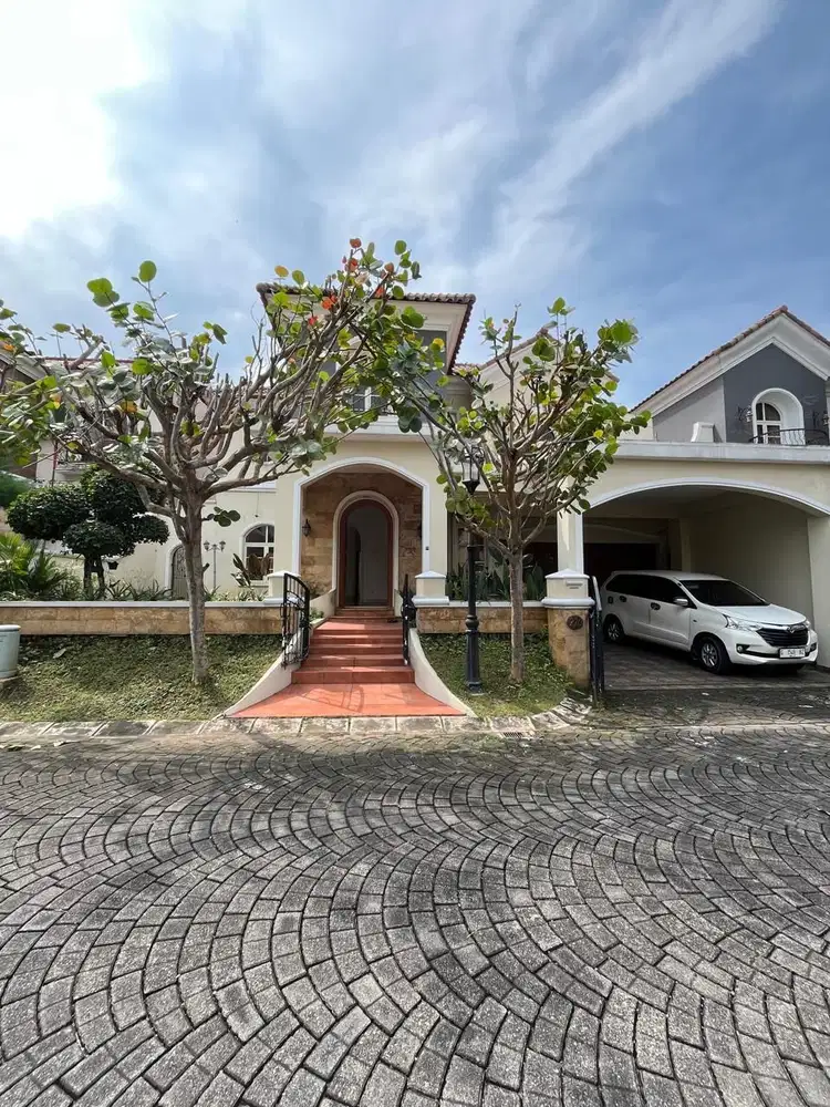 dijual rumah mewah perumahan elite casa grande maguwoharjo sleman