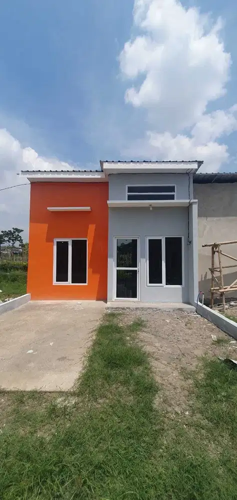 Dijual rumah siap huni di perum The Palm Prambanan kavling depan