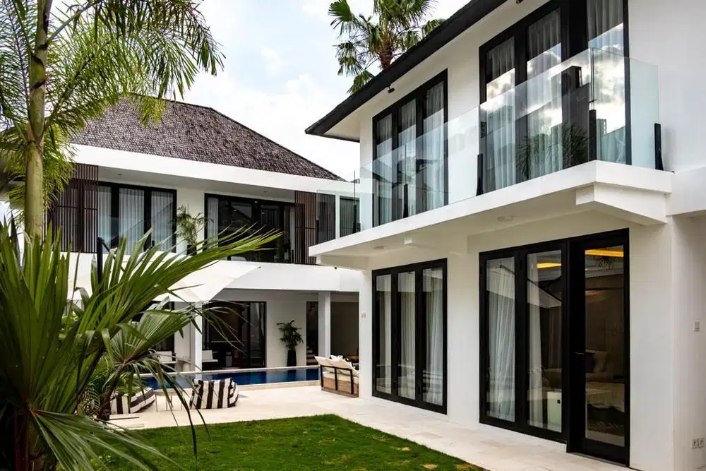 Dijual villa modern teopical style lantai 2 canggu