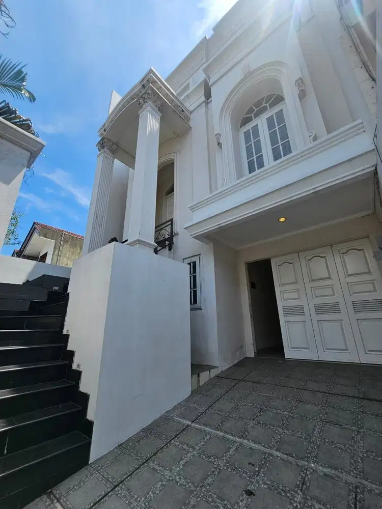DIJUAL RUMAH SIAP HUNI DI PONDOK INDAH JAKARTA SELATAN