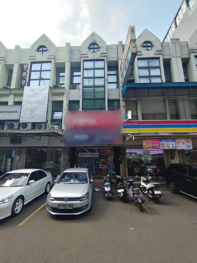 Ruko 3 Lantai Super Strategis di Boulevard Kelapa Gading
