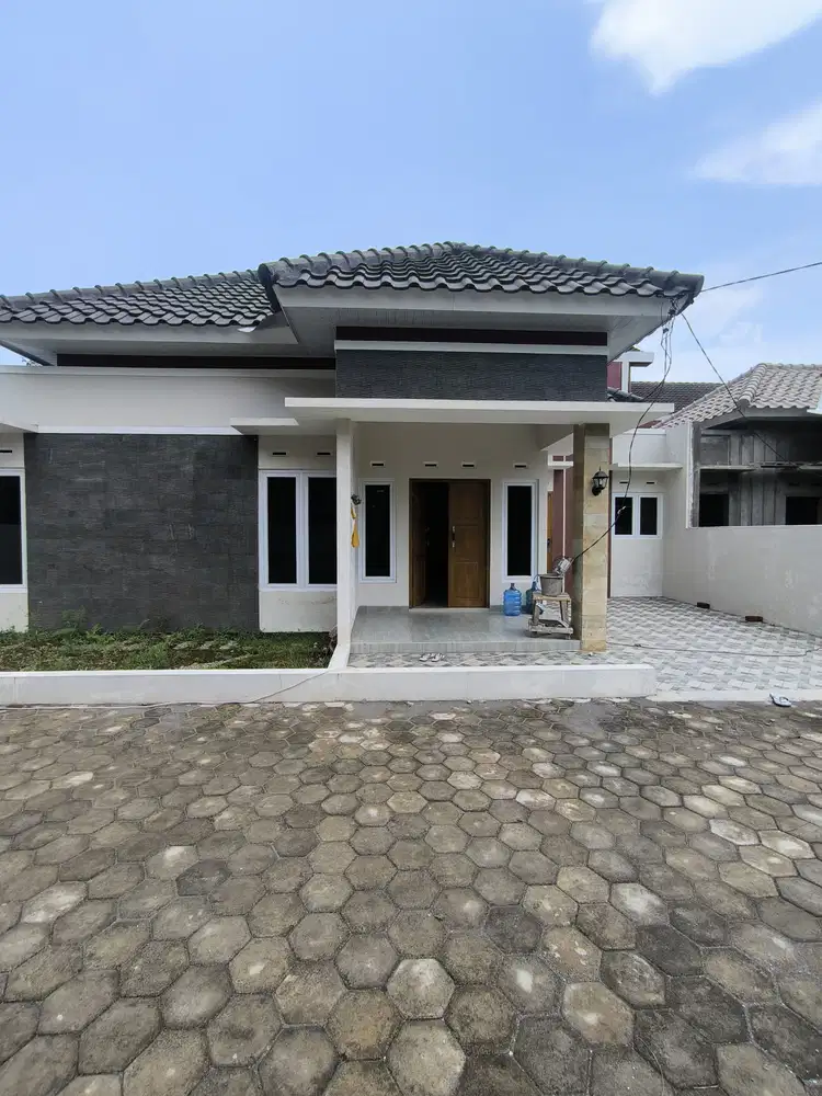 RUMAH SIAP HUNI DI JL BESI JANGKANG JAKAL KM 13