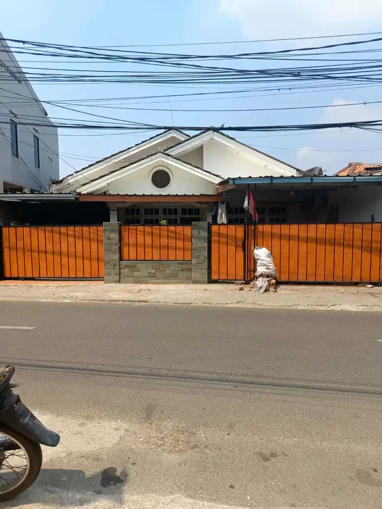 Rumah Murah Pinggir Jalan Raya Cipayung Jakarta Timur