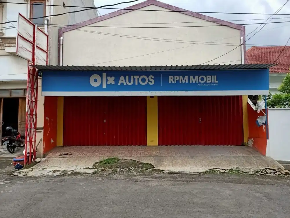 Rumah Usaha Ex Showroom Siap Pakai Pepelegi Waru Sidoarjo