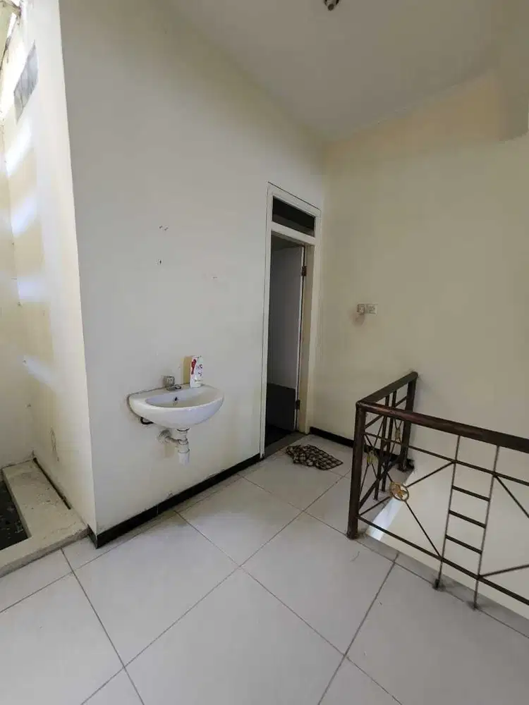 Disewakan Rumah di Taman Pakuwon City Mulyorejo, Surabaya