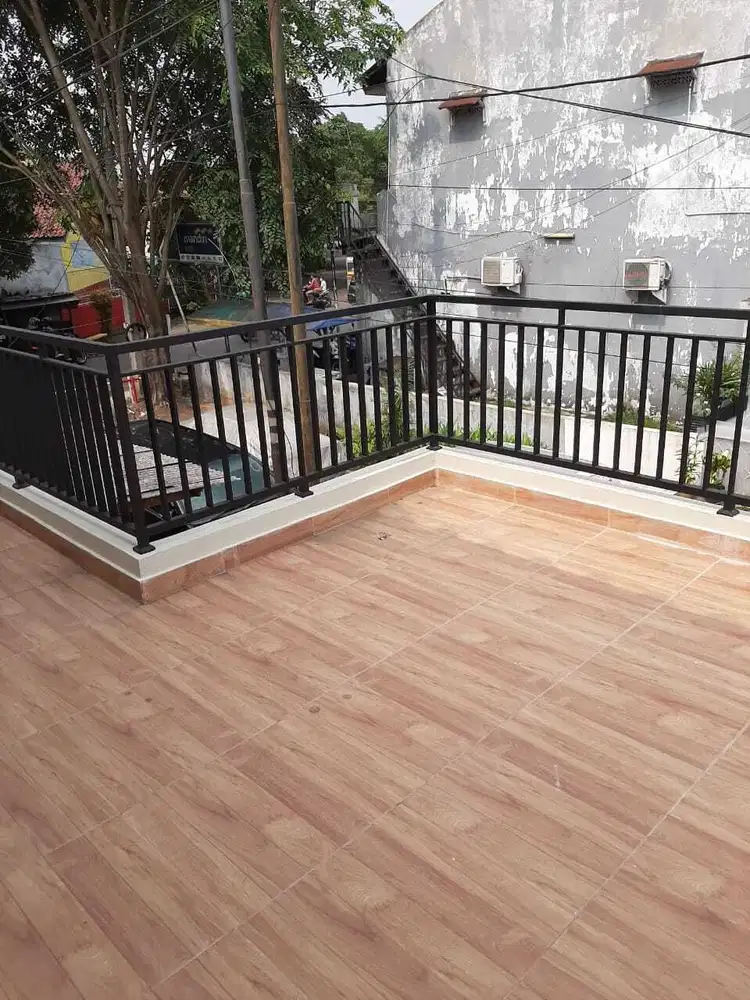 Dijual rumah siap huni di komplek Cinere, 1 km dari pintu tol limo