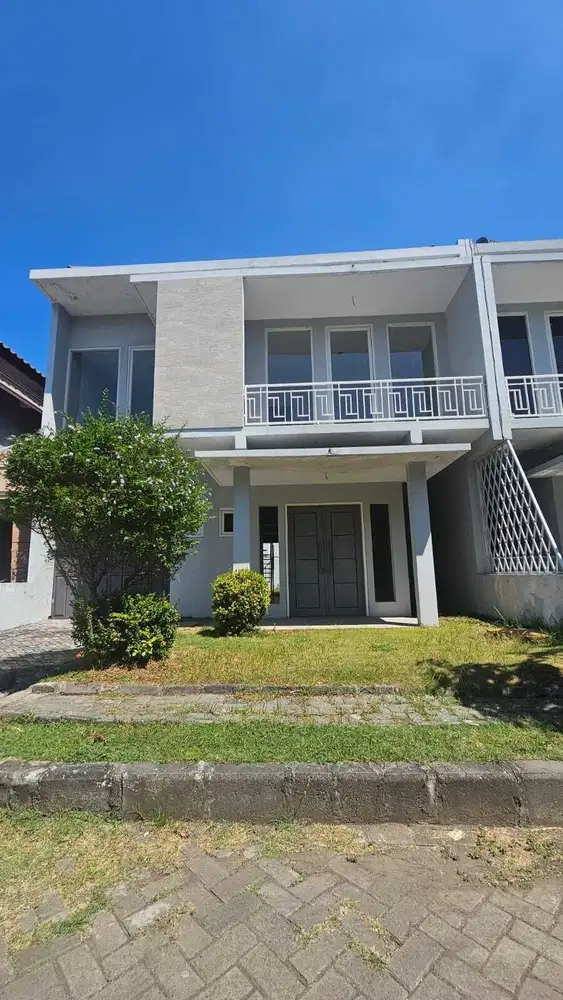 Dijual rumah mewah 2 lantai di Unimas Garden Regency, Sidoarjo