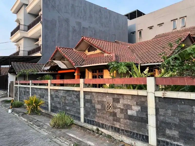 RUMAH di HARAPAN INDAH, BEKASI UTARA