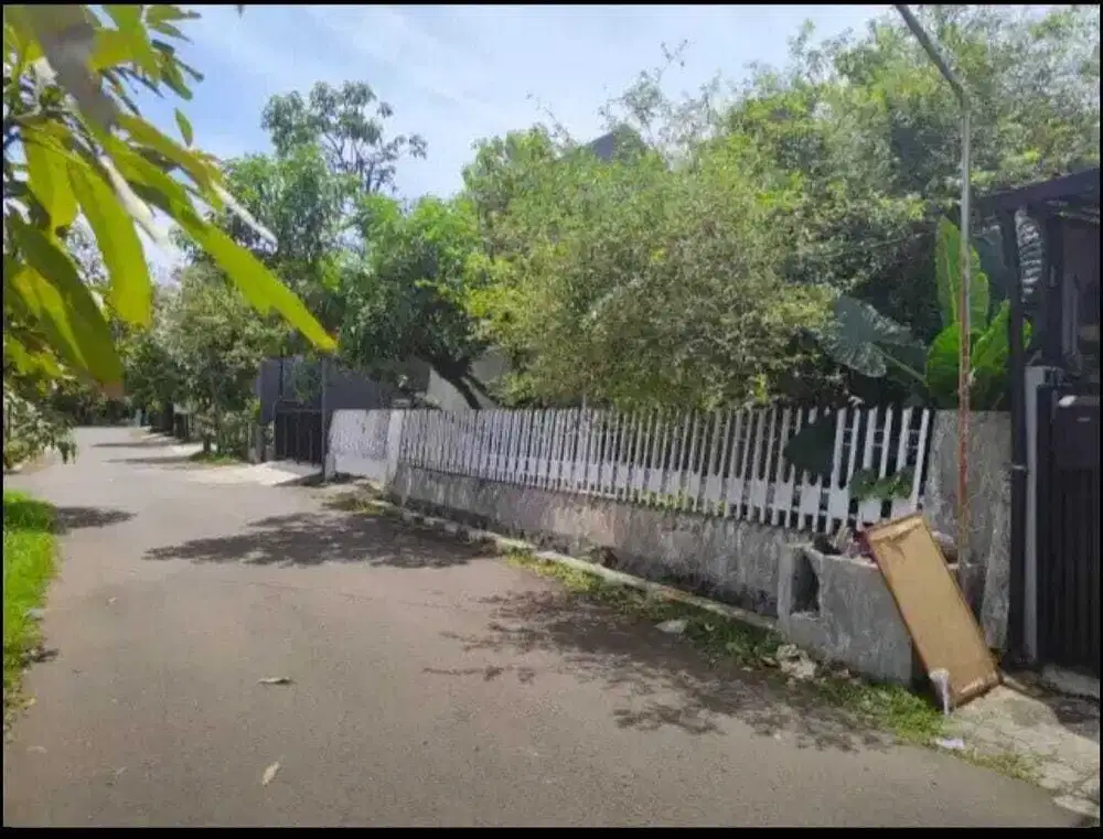 Rumah lama hitung tanah di turangga, bandung tengah